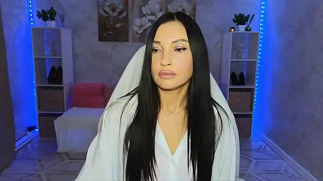 NikoleMills online show from July 25, 2026, 6:11 am