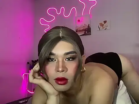 Horny HoneyX online show from June 17, 2026, 1:23 pm