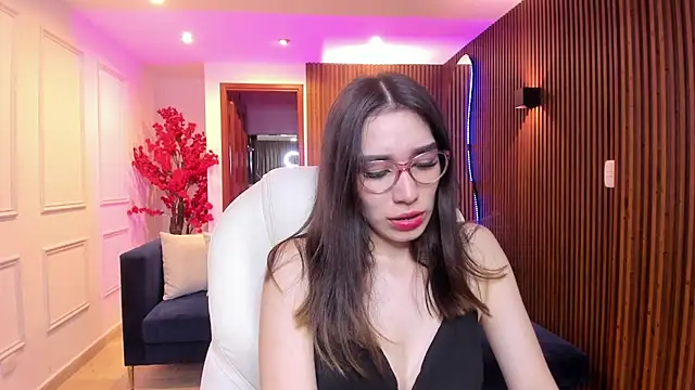 Emma caarter  online show from July 30, 2026, 3:27 am