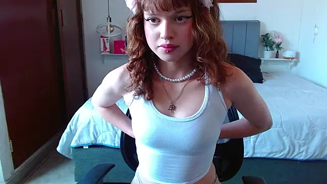 Snapshot of Evelynn_fox_ chatting on July 10, 2026, 8:11 pm Evelynn fox online show from July 10, 2026, 8:11 pm