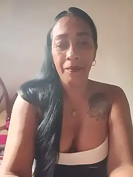 candelahot10 online show from June 28, 2026, 12:44 pm