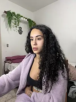 bunnysaray online show from June 19, 2026, 1:10 am