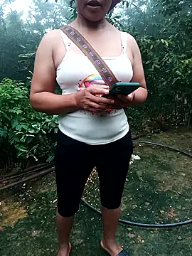 Snapshot of Chin-ni chatting on June 27, 2026, 1:10 am Chin-ni online show from June 27, 2026, 1:10 am