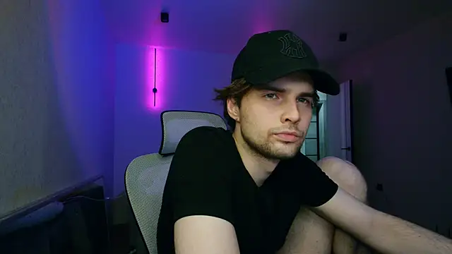 matthewglitch online show from June 10, 2026, 6:07 pm