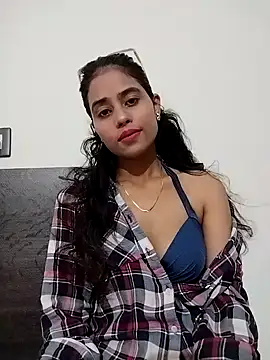 Nikitahot83 online show from June 20, 2026, 4:32 pm