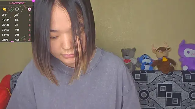Snapshot of PeachyNoirra chatting on June 14, 2026, 3:36 pm PeachyNoirra online show from June 14, 2026, 3:36 pm