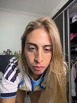 NicoleWilder online show from June 24, 2026, 7:24 pm