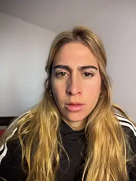 NicoleWilder online show from July 6, 2026, 12:24 pm