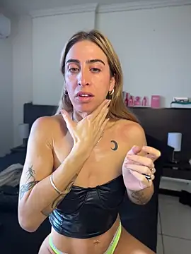 NicoleWilder online show from July 17, 2026, 1:18 pm