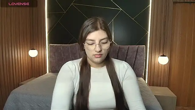 Snapshot of IsisRosee chatting on June 30, 2026, 12:06 pm IsisRosee online show from June 30, 2026, 12:06 pm