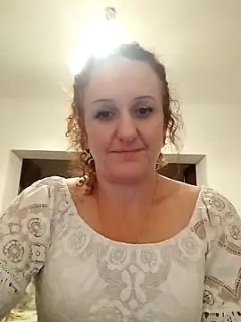 KarinaFlower99 online show from June 18, 2026, 8:02 pm