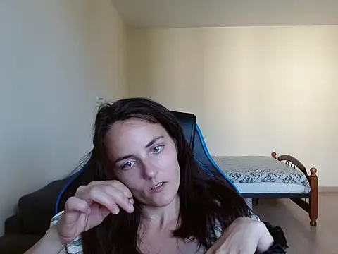 OliviaTheS online show from June 18, 2026, 3:16 pm