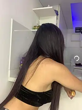 kim luna2 online show from July 2, 2026, 2:33 am