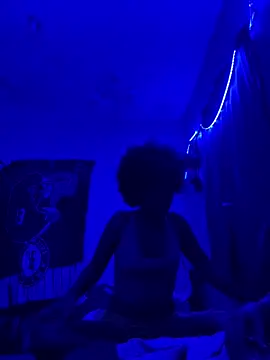 XxtryFire online show from June 17, 2026, 4:15 am