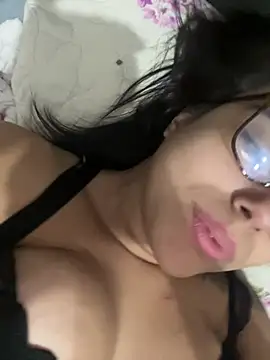 Casalamadornovinho23 online show from June 12, 2026, 3:05 am