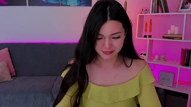 MaddieMeyer online show from July 20, 2026, 3:43 am