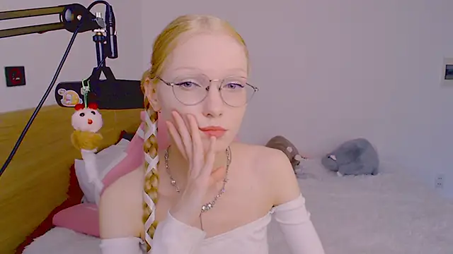 blush online show from July 5, 2026, 8:43 am