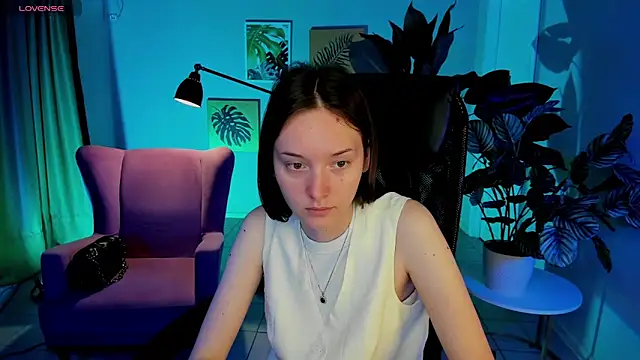 Eva Leeee online show from June 21, 2026, 5:21 am