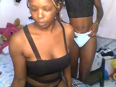 Snapshot of Ladysweetness23 chatting on June 30, 2026, 4:13 am Ladysweetness23 online show from June 30, 2026, 4:13 am