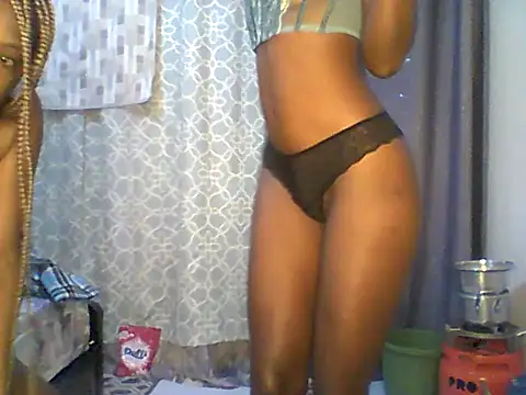 Snapshot of Ladysweetness23 chatting on July 11, 2026, 3:42 am Ladysweetness23 online show from July 11, 2026, 3:42 am