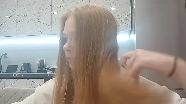 KarinaBestie online show from June 19, 2026, 3:38 pm