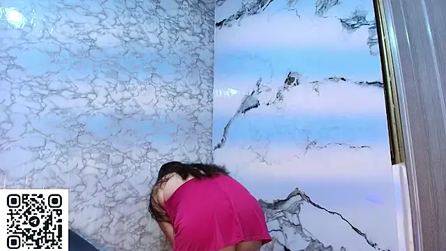 Snapshot of sun_dreams chatting on June 12, 2026, 8:41 pm sun dreams online show from June 12, 2026, 8:41 pm