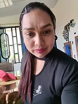 gorditalatinahot online show from June 30, 2026, 3:35 pm