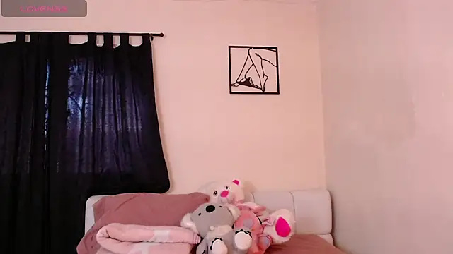 Veronica M online show from June 21, 2026, 6:10 pm