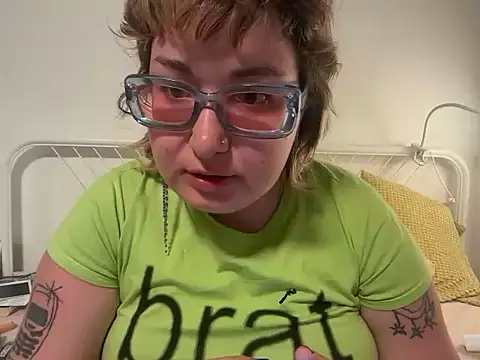 mysteradecadent online show from June 14, 2026, 12:41 am