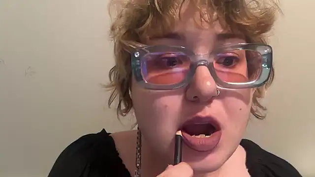 mysteradecadent online show from July 27, 2026, 11:34 pm