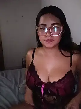 K AriDoll online show from June 17, 2026, 10:43 pm