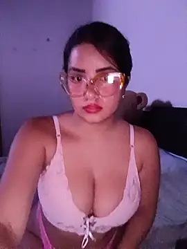 K AriDoll online show from June 18, 2026, 10:25 pm