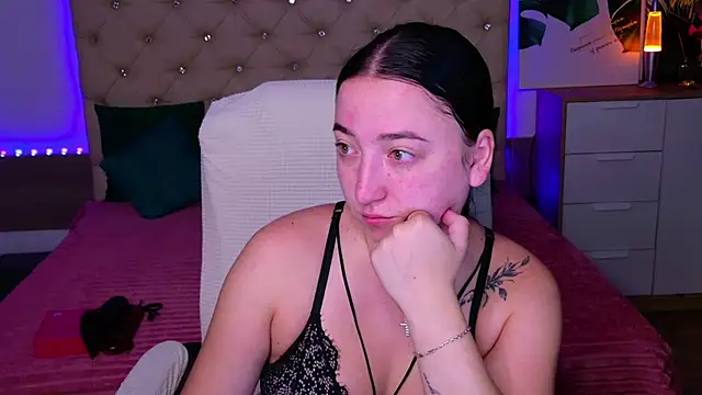 AVA MAXIMUS online show from August 4, 2026, 4:48 am