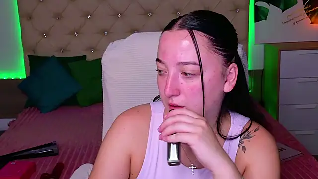 AVA MAXIMUS online show from August 5, 2026, 4:48 am