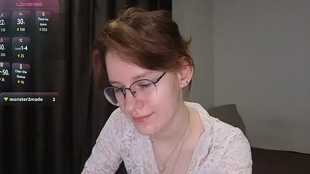 Snapshot of PliantMissus chatting on June 24, 2026, 6:29 pm PliantMissus online show from June 24, 2026, 6:29 pm