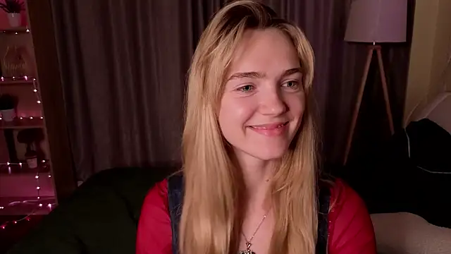Snapshot of MarielRoloson chatting on June 25, 2026, 7:29 pm MarielRoloson online show from June 25, 2026, 7:29 pm