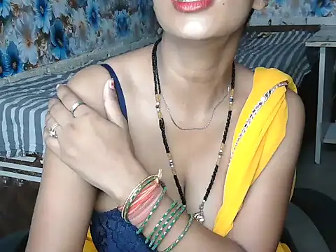 Snapshot of NottyMomo chatting on July 11, 2026, 5:04 pm NottyMomo online show from July 11, 2026, 5:04 pm