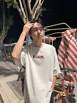 kissbaby-399 online show from July 7, 2026, 5:06 pm