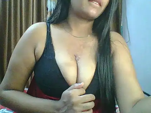 Snapshot of X_Charmi chatting on June 15, 2026, 1:13 pm X Charmi online show from June 15, 2026, 1:13 pm