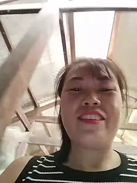 Snapshot of -Lemi- chatting on July 12, 2026, 4:36 am -Lemi- online show from July 12, 2026, 4:36 am
