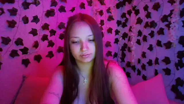 SafinaRose online show from June 25, 2026, 2:54 pm