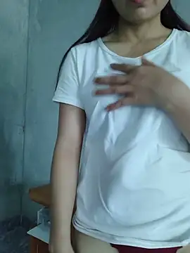 Snapshot of camri-zz chatting on June 15, 2026, 4:36 am camri-zz online show from June 15, 2026, 4:36 am