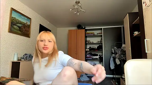 Snapshot of EllanFernandes chatting on June 17, 2026, 6:16 am EllanFernandes online show from June 17, 2026, 6:16 am