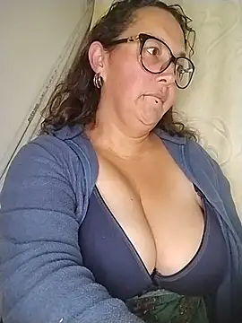  Saraqueen-- online show from July 5, 2026, 4:19 am