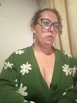  Saraqueen-- online show from August 2, 2026, 1:04 am