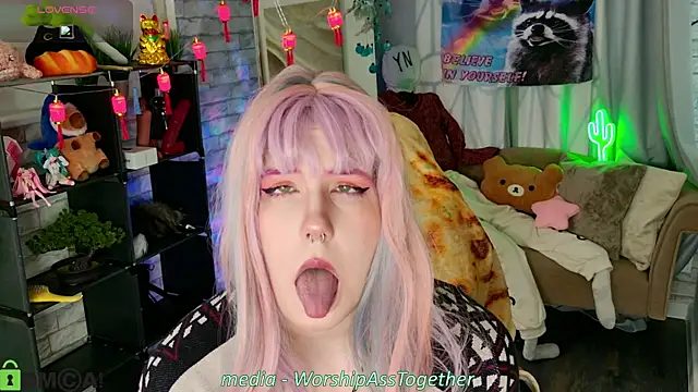 Candy-yeah online show from July 8, 2026, 1:10 am