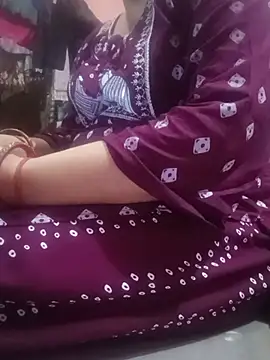 Snapshot of Komal_baaby chatting on July 5, 2026, 5:42 pm Komal baaby online show from July 5, 2026, 5:42 pm