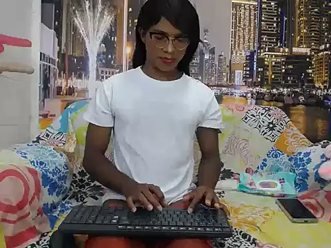 stefania bragan online show from July 10, 2026, 6:21 pm