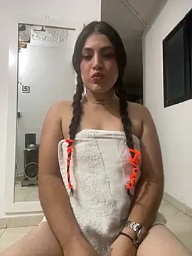Snapshot of Salsa_Seductre chatting on July 2, 2026, 4:40 am Salsa Seductre online show from July 2, 2026, 4:40 am