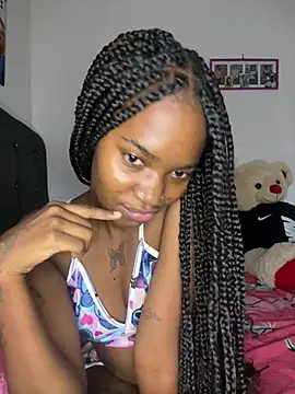 Snapshot of ShakiraThompss18 chatting on July 2, 2026, 3:23 am ShakiraThompss18 online show from July 2, 2026, 3:23 am